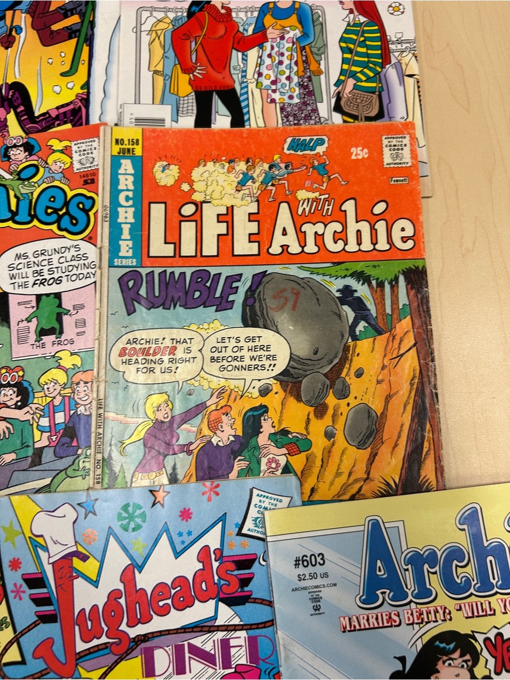 Archie Comics Lot, Approx. 20 Issues - Picture 10 of 10